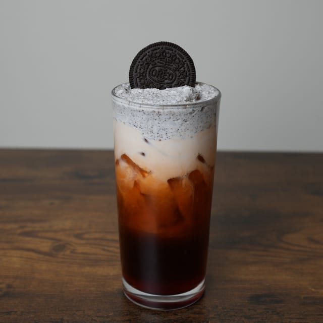 Oreo Creme RED Thai Tea.