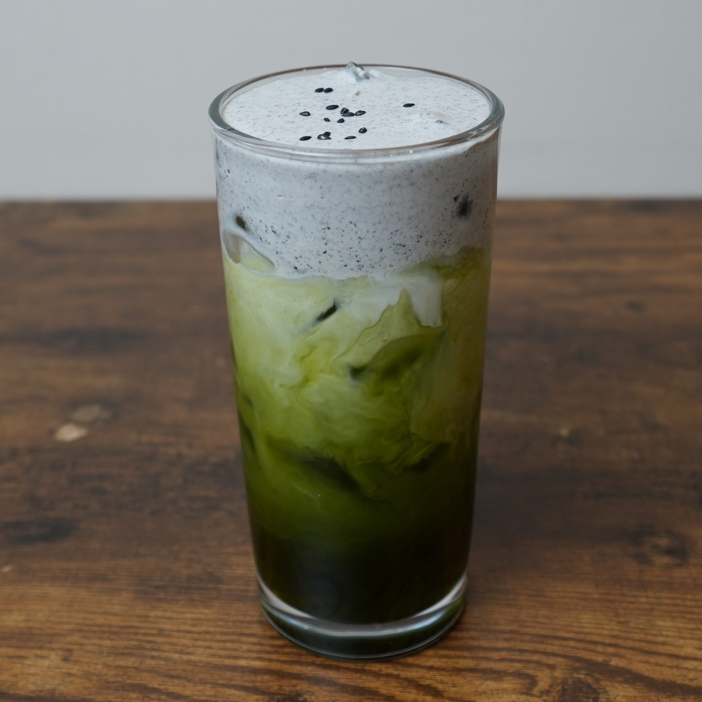 Black Sesame Creme GREEN Thai Tea.