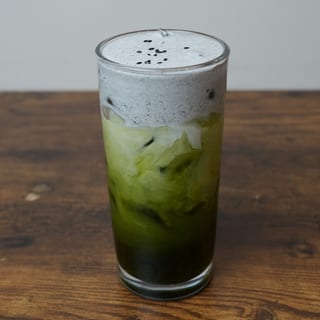 Black Sesame Creme GREEN Thai Tea